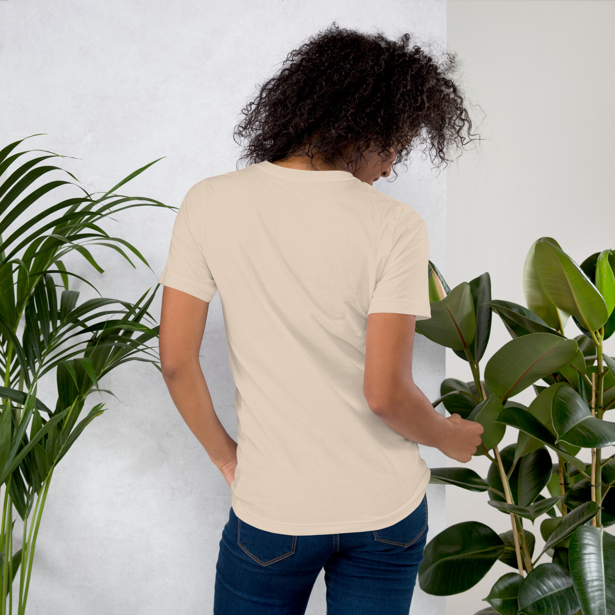 Femme Bouquet Coloré T-shirt unisexe – Image 4